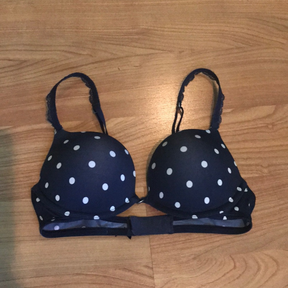Gilly Hicks push-up bra